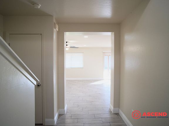 2nd image of 301 Alysheba Dr