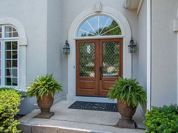 3rd image of 2365 Brookwood Ct