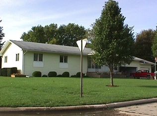 818 5th St, Sloan, IA 51055
