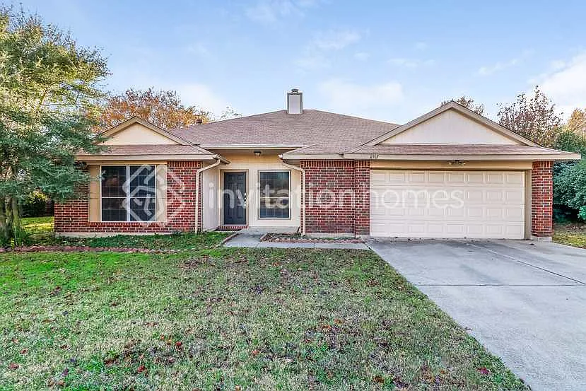 4965 Briar Oaks Ln