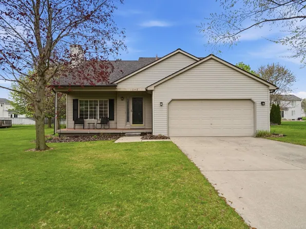 1048 Yale Dr, Oxford, MI 48371