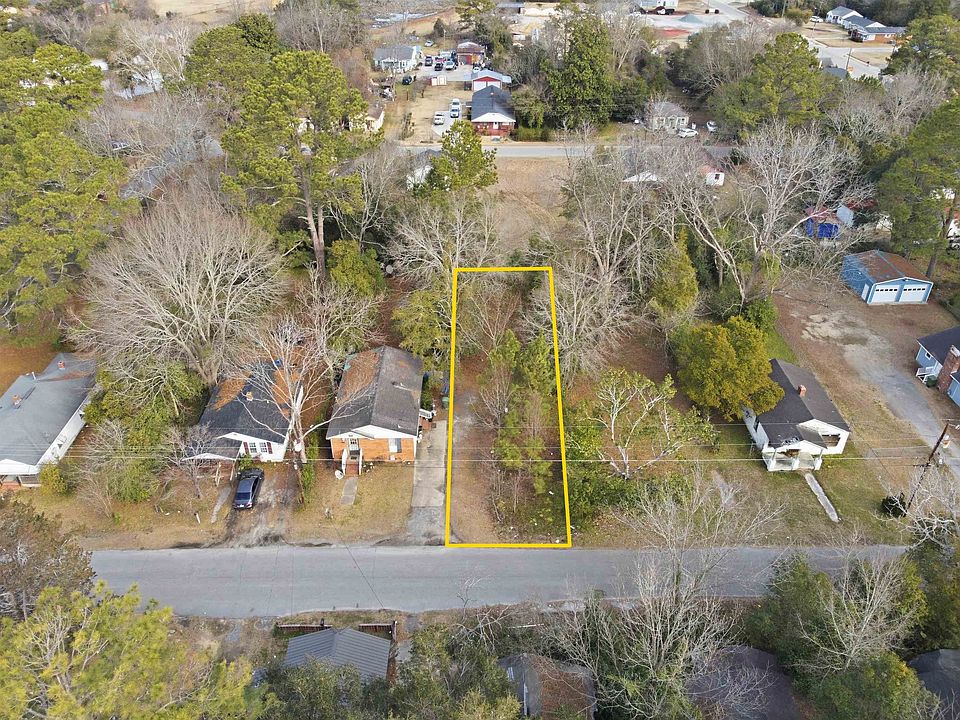 1st image of 613 Carver St.