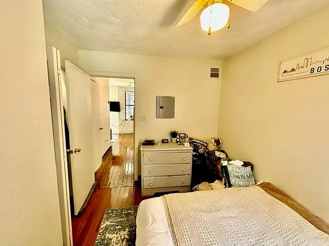 13 Charter St #2R — Photo 10