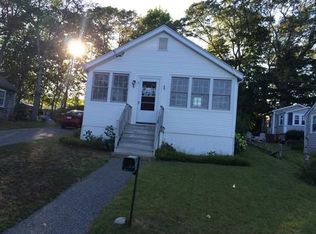 17 Riverside Dr, Wareham, MA 02571