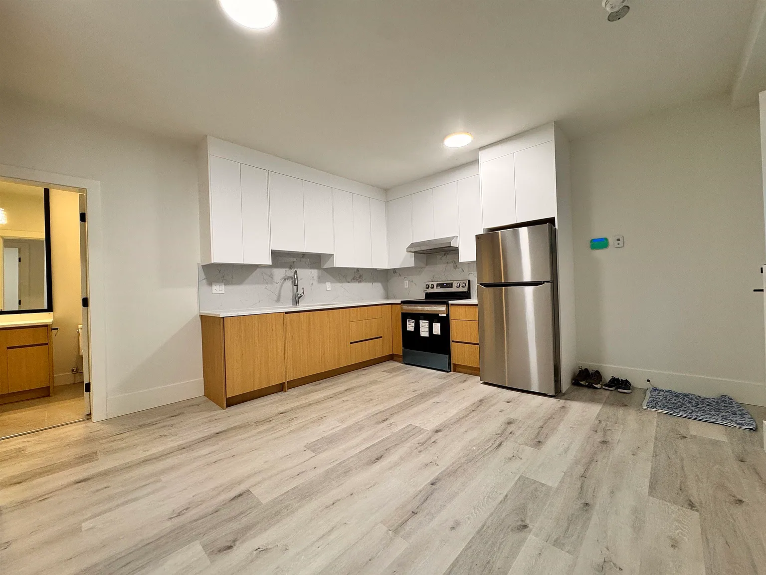 2 bed, 720 sqft, $1,800 — Photo 4