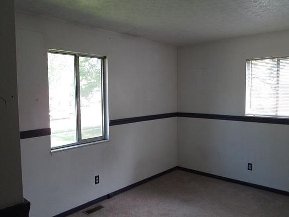 5th image of 314 Sierra Ct