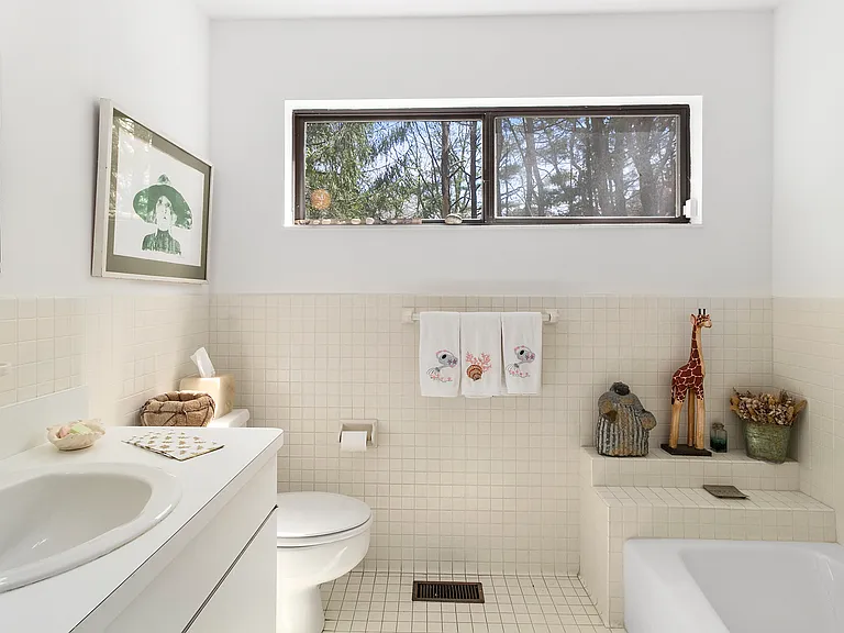 15 Fernwood Dr — Photo 12