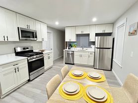 16 Lewis Ave, Norwood, MA