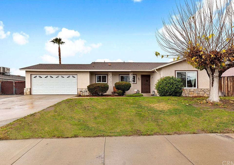 1st image of 41220 Dixon Dr