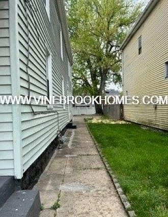2nd image of 619 5th Ave
