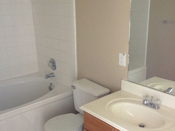 176913_Master Bathroom_01272014