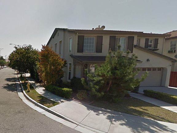 Corner view of the House