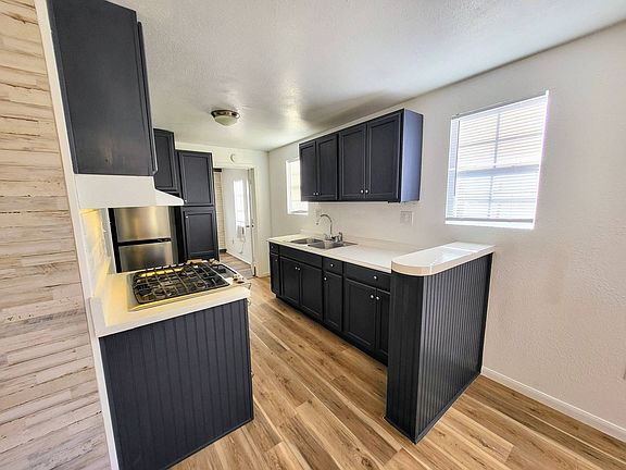 4th image of 1317 E Main St #308