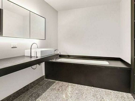 4th image of 20 Pine St APT 1709