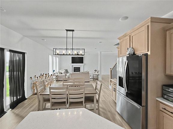 4th image of 416 SW Nelson Dr