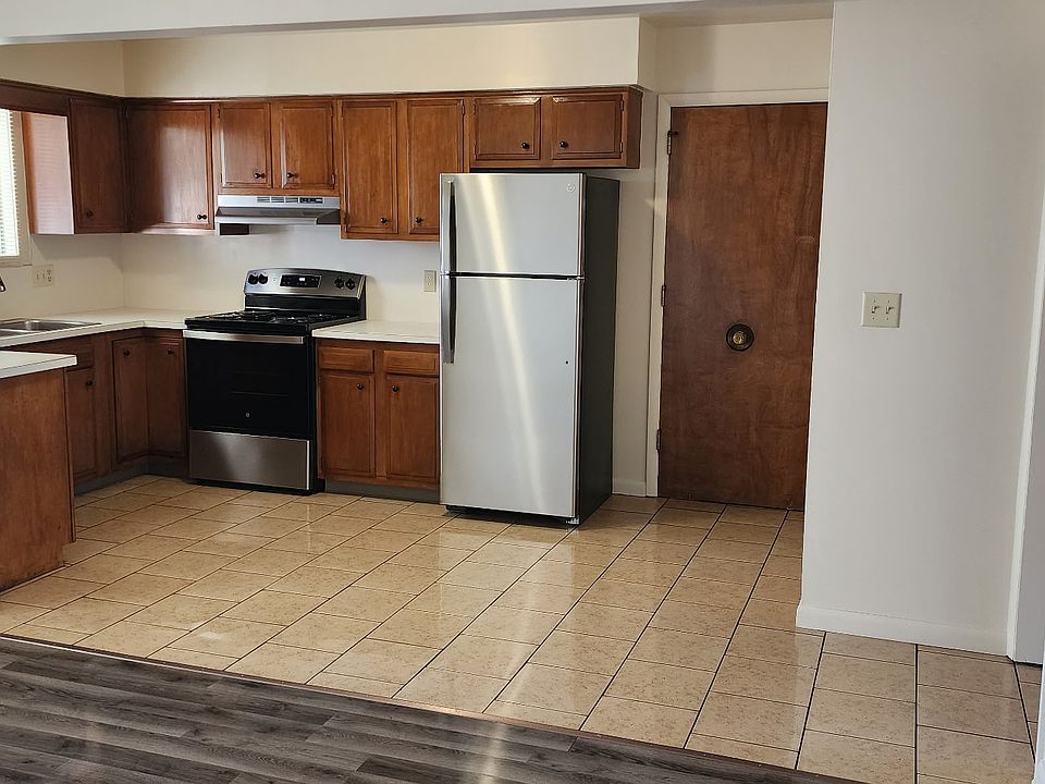 1st image of 3408 Weiss St #2