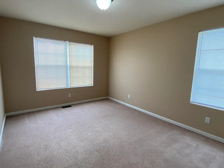 20385 Simmons Rd — Photo 4