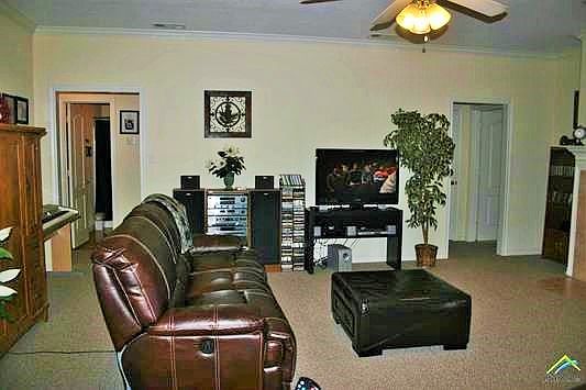 3rd image of 214 Amanda Ct