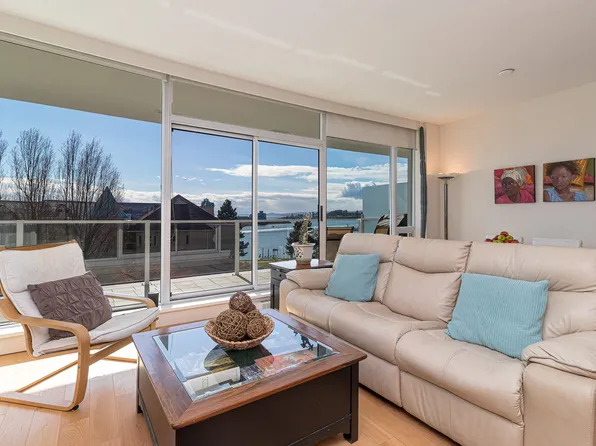 (undisclosed Address), Victoria, BC V9A 0A3