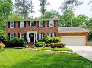 1316 Ravenhurst Dr, Raleigh, NC 27615