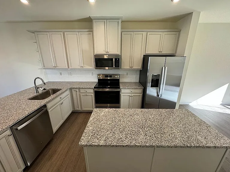 6326 Cleburne Ct — Photo 14