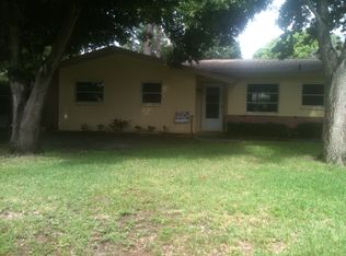 1947 Dix St, Largo, FL 33774