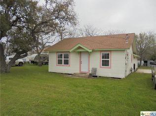 706 Maple St, Yoakum, TX 77995