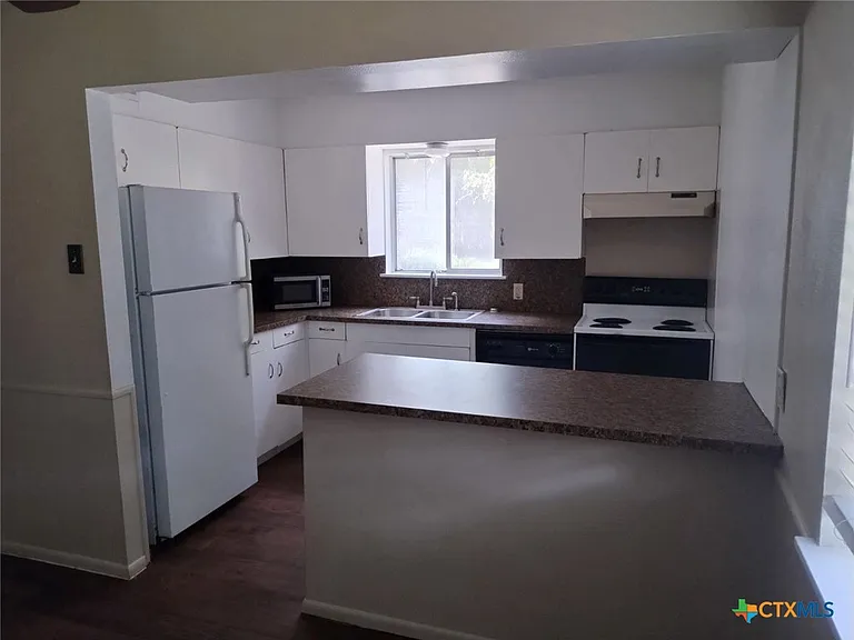 1120 N King St #110 — Photo 7