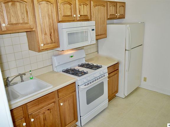 4th image of 701 N Gay St