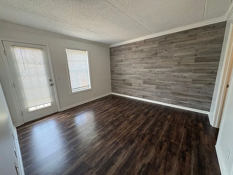 2325 Elliston Pl — Photo 16