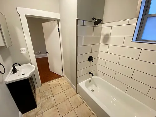 Floor plan Partially Renovated 2BR -or- 1BR with Den