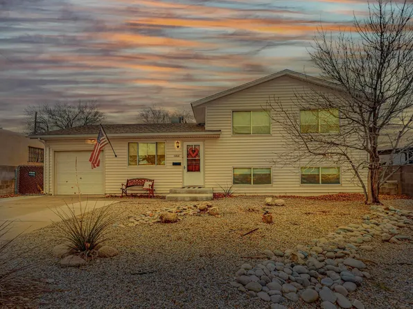 10808 Fairbanks Rd NE, Albuquerque, NM 87112
