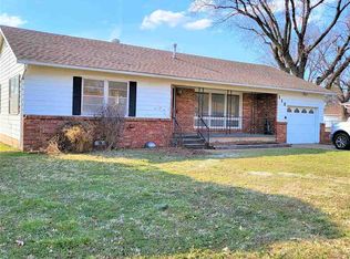 112 S Irving St, Ponca City, OK 74601