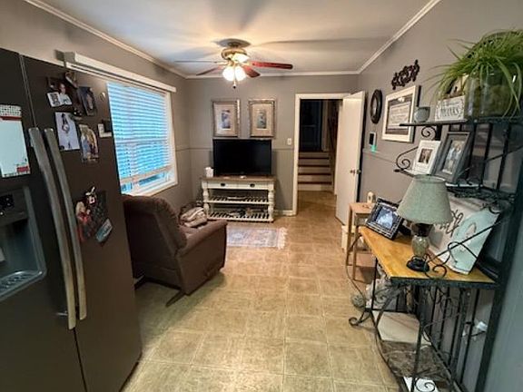 5th image of 2424 46th St