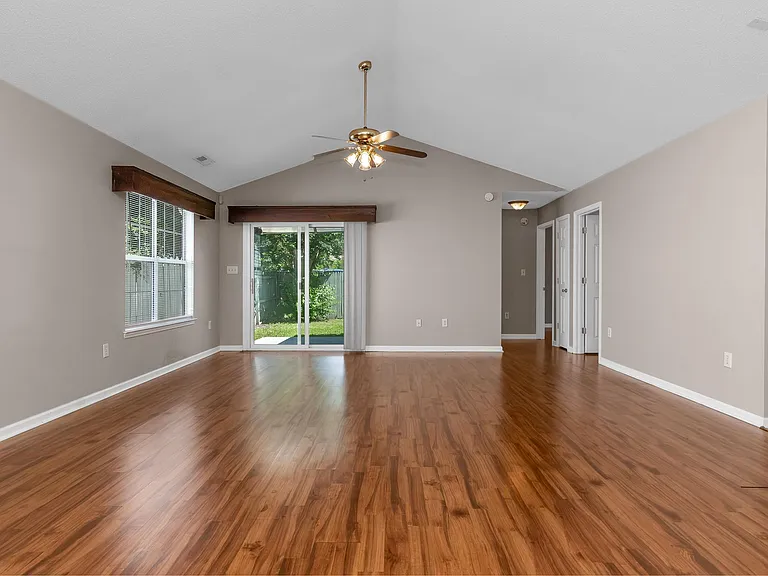 112 Dusty Trail Ln — Photo 7
