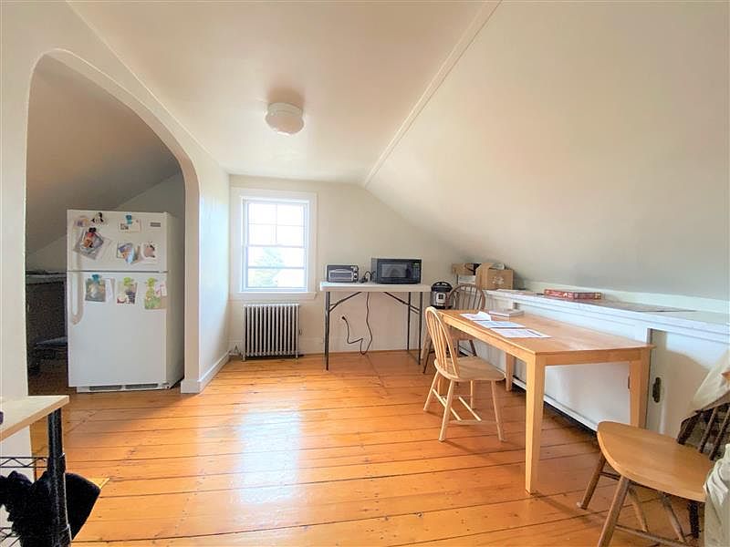 2nd image of 9 Clinton St #33