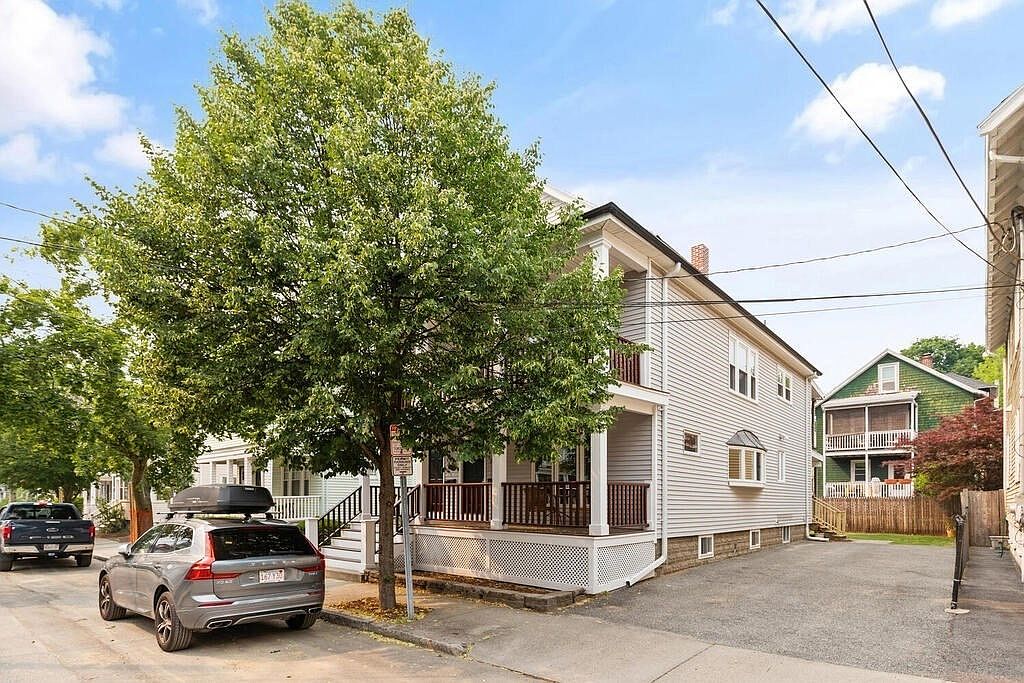 45 Russell Street, Unit 2 Somerville Massachusetts 02144 Condominiums for  Sale
