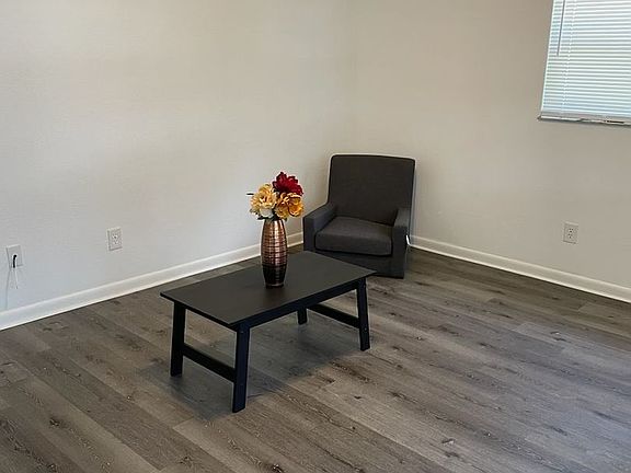 2nd image of 492 N Willowwood Poin #492WILLOWW