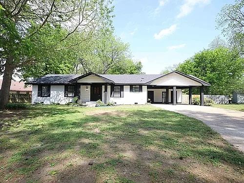 612 Circle Dr Photo 1