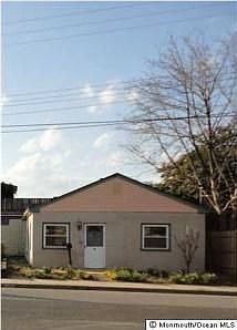 2nd image of 40 Jackson St