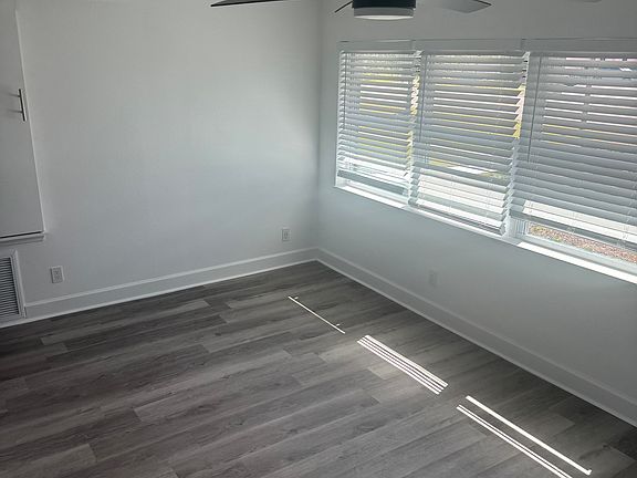 3rd image of 3527 18th Ave S #W
