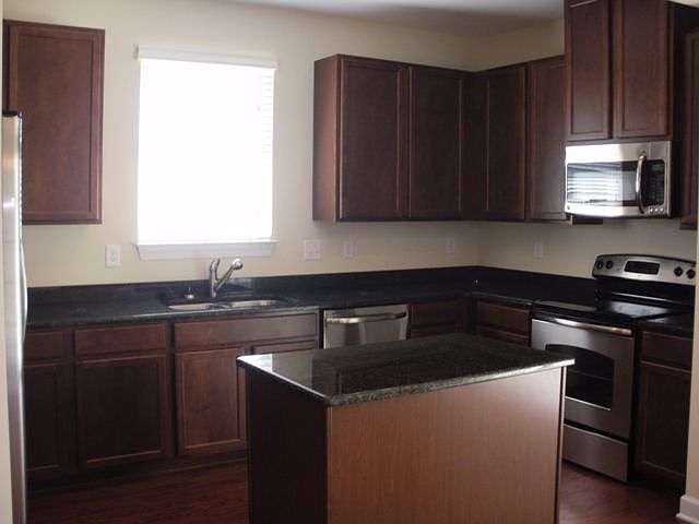 2nd image of 1900 A Culbertson Ave. lot 358 Elliott A