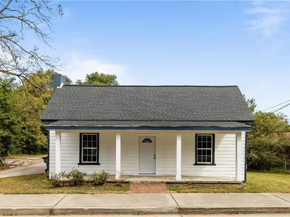 228 Oak Dr, Social Circle, GA 30025