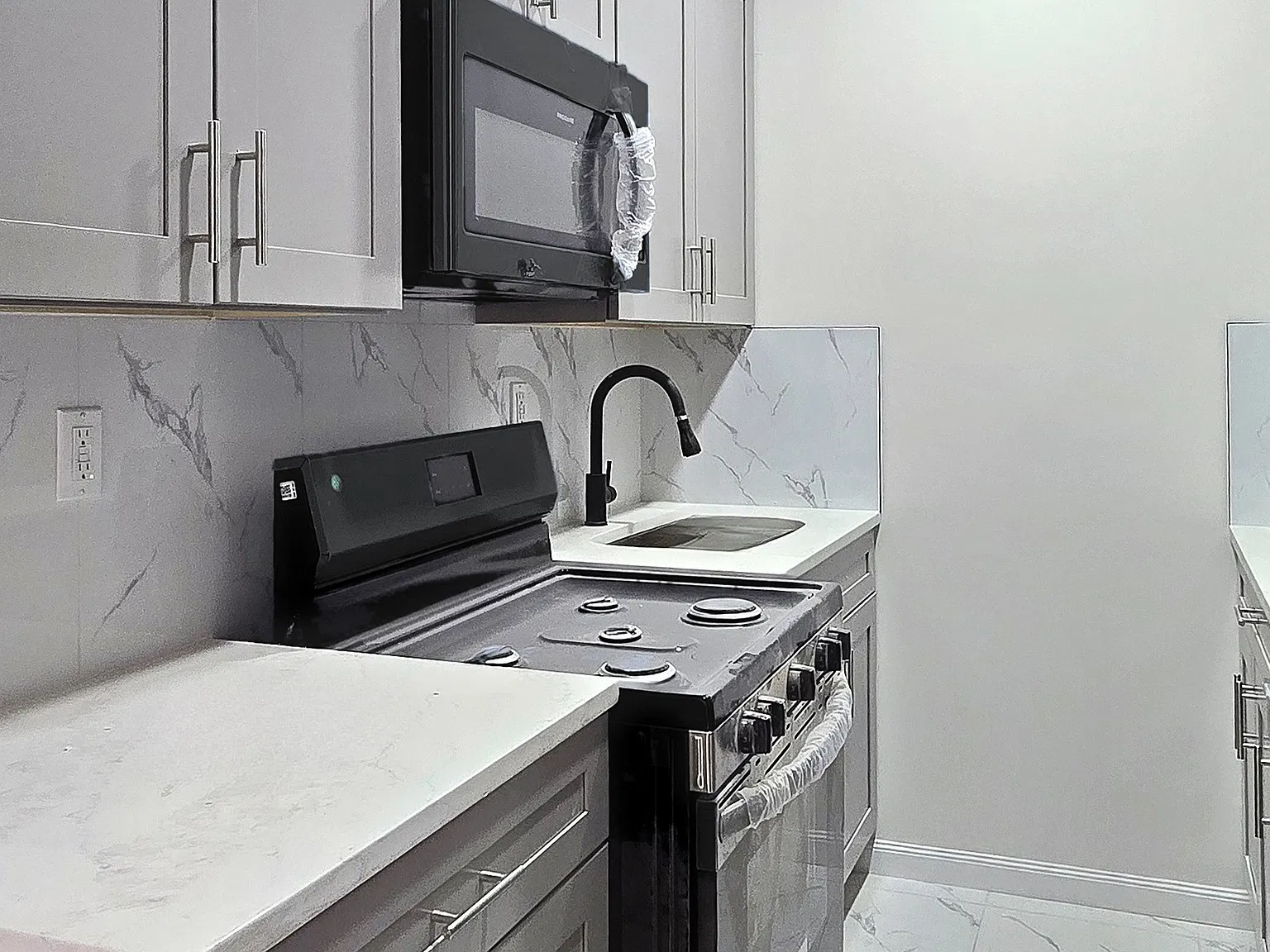 380 Van Siclen Avenue — Photo 4