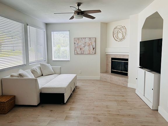5th image of 29896 Pinehurst Dr