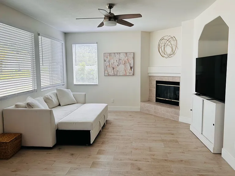29896 Pinehurst Dr — Photo 5