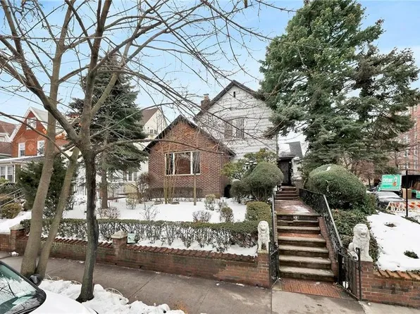 32 87th St, Brooklyn, NY 11209