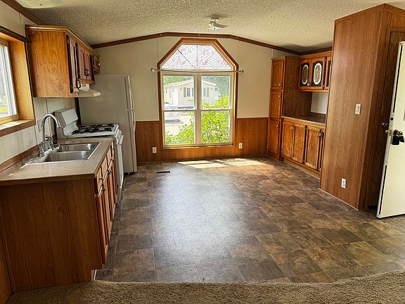 3rd image of 18376 Saint Joseph Ave #218