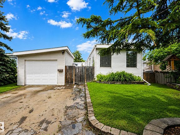2nd image of 372 Evergreen Park NW