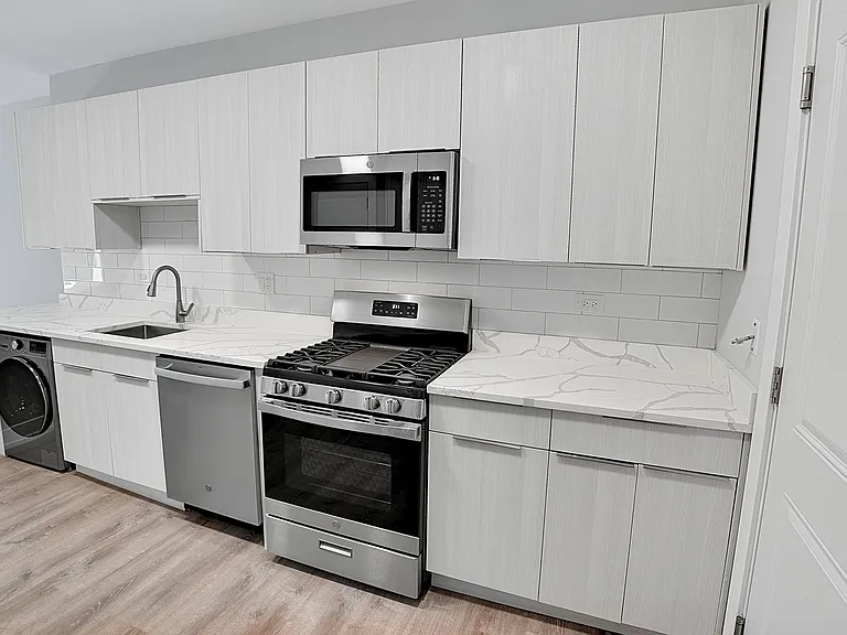 The Juneway Terrace — Photo 36